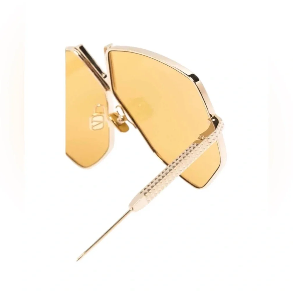 NEW $810 Valentino V hexagon sunglasses Gold Tone Sunglasses. - Picture 9 of 9